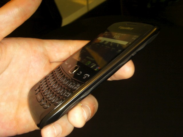 Blackberry Curve4