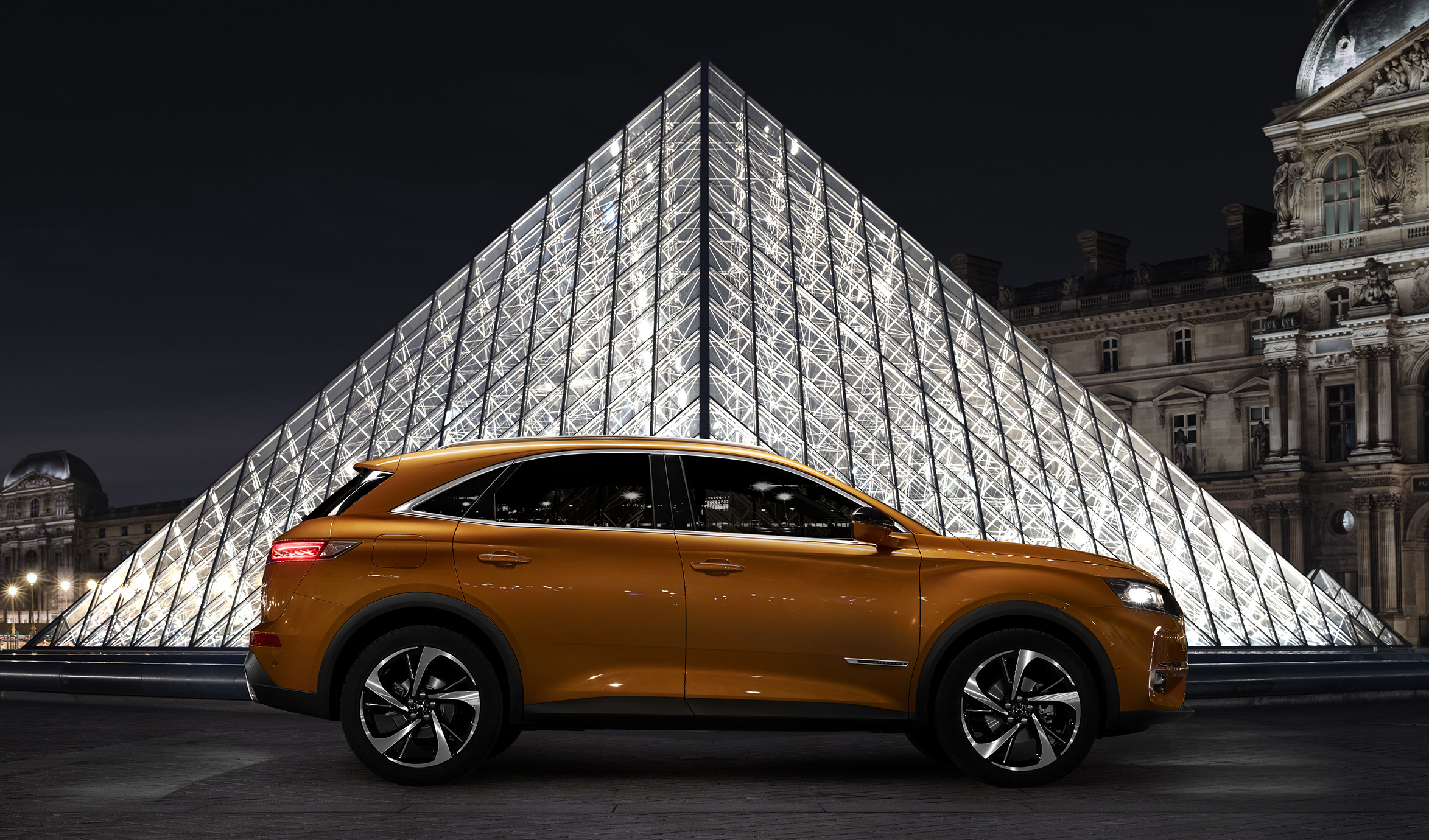 Car Review Ds 7 Crossback The Latest Word On French Luxury